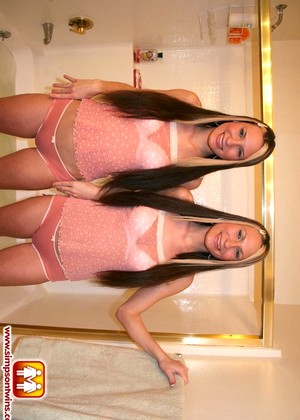 Teen Twins Bath